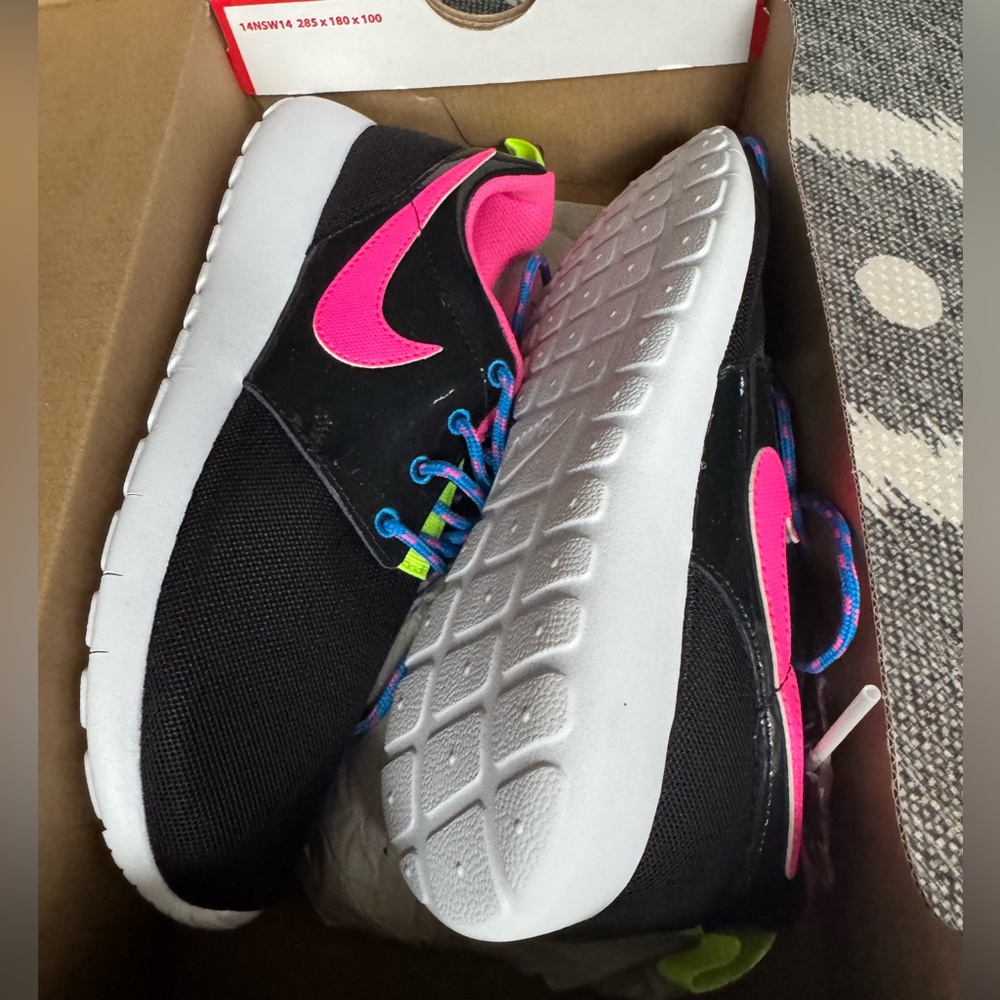 Girls NIKE shoes